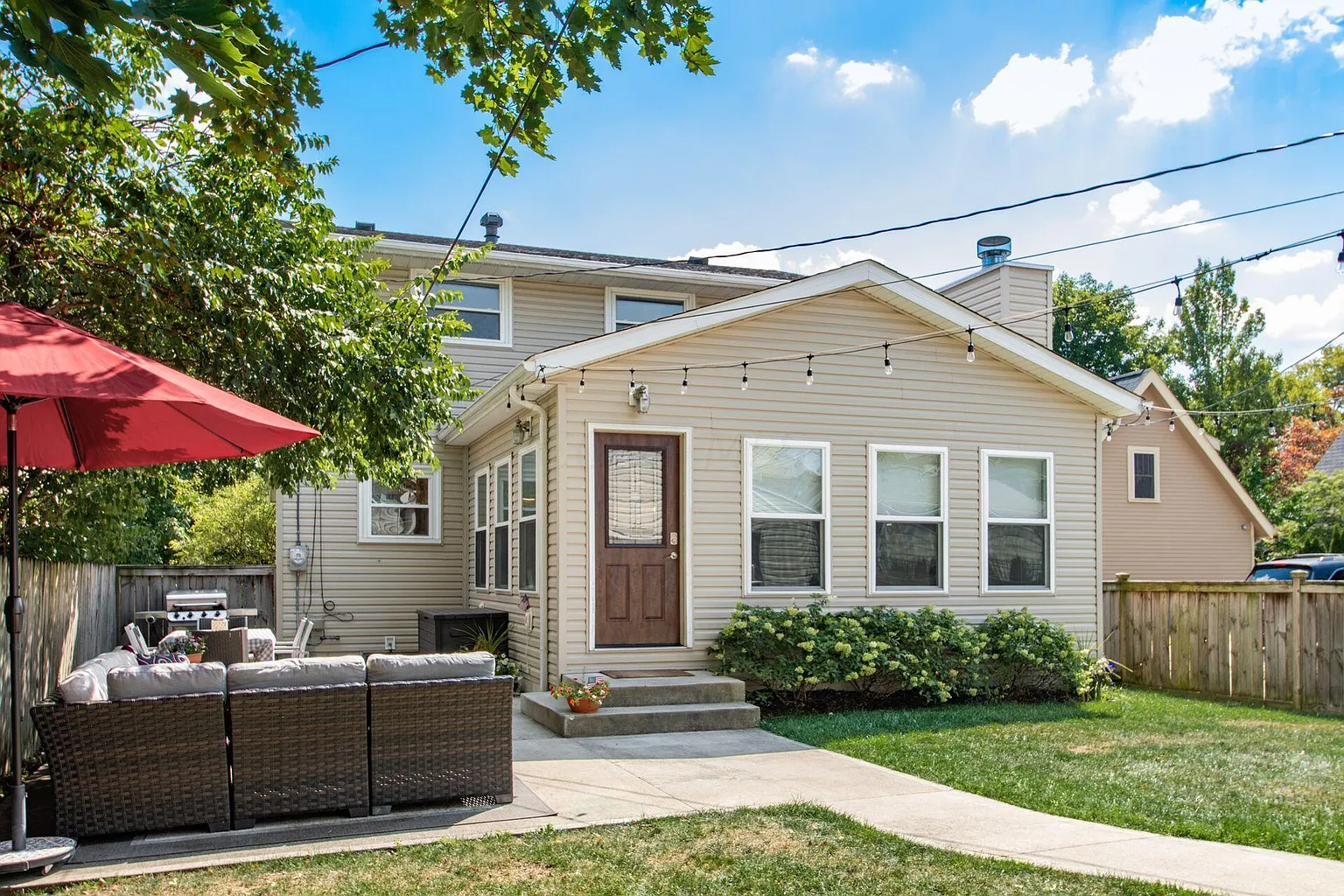 1476 Inglis Ave photo 1