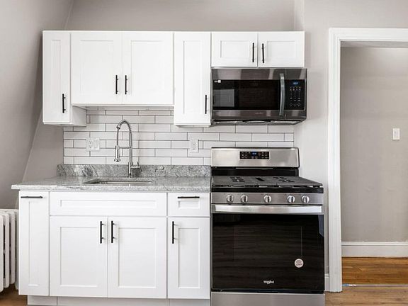 3rd image of 501 Warren St APT 6