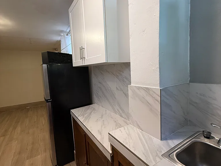 551 SW 47th Ct #A — Photo 5