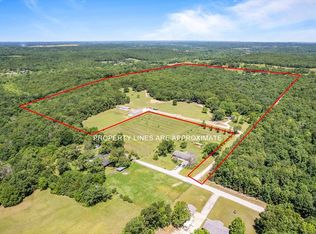 1523 W Farm Rd #40, Pleasant Hope, MO 65725