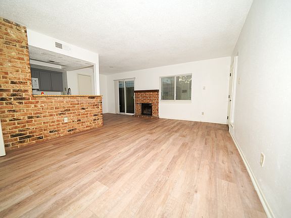 4th image of 5670 Birchmont Dr APT C