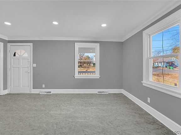 5th image of 1905 Ellington St