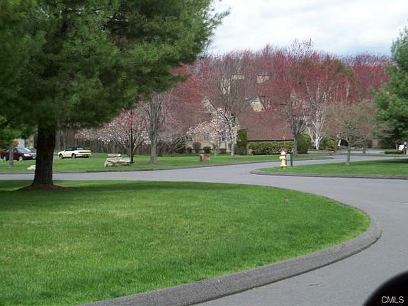 2nd image of 2 Montagne Dr #2