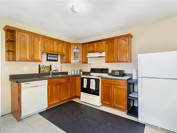 5th image of 1118 Ashe St