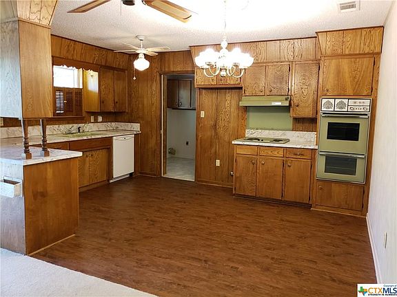 3rd image of 203 Gateway Cir