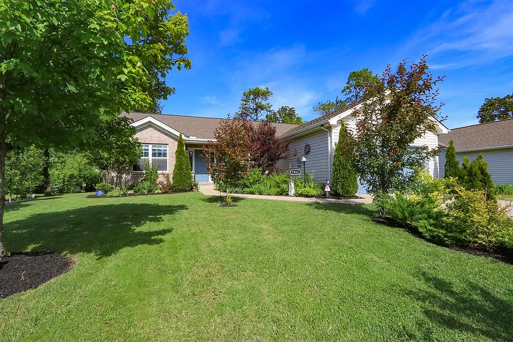 7861 Ravenwood Ln photo 1