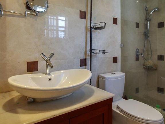 4th image of 833 West Ave APT 401A