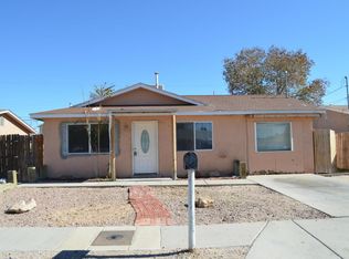 328 52nd St SW, Albuquerque, NM 87105