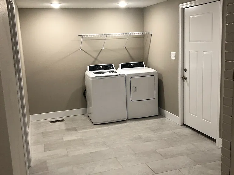 348 N Park Ave #1 — Photo 6