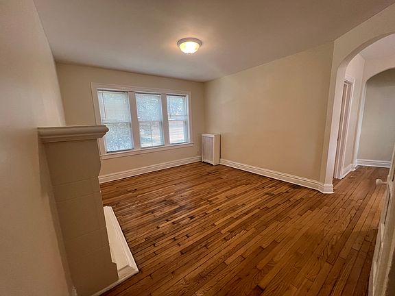 5th image of 3817 W Leland Ave Unit 1