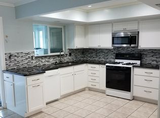 2569 Orange Ave APT C, Costa Mesa, CA 92627