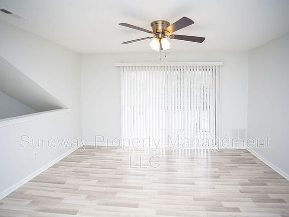 5th image of 608 Briarwood Ct #608