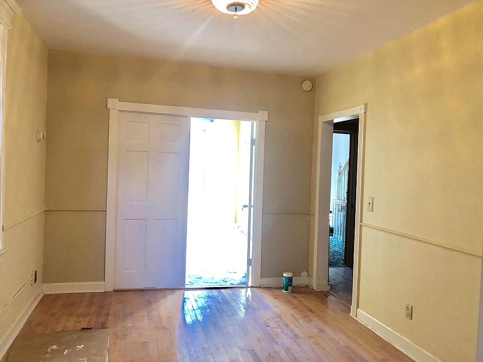 1st image of 177 Castleton Ave #2
