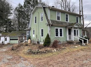 29 Oakville Rd, Griswold, CT 06351