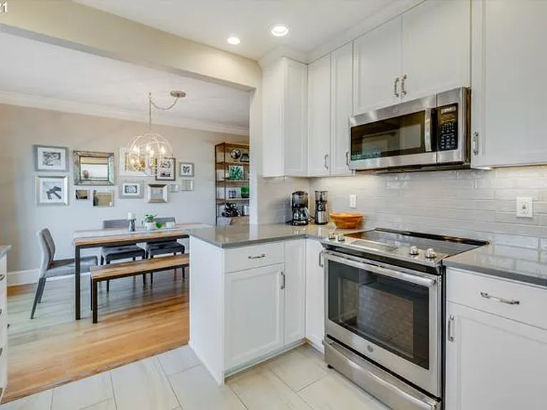 1823 N Ainsworth St — Photo 7