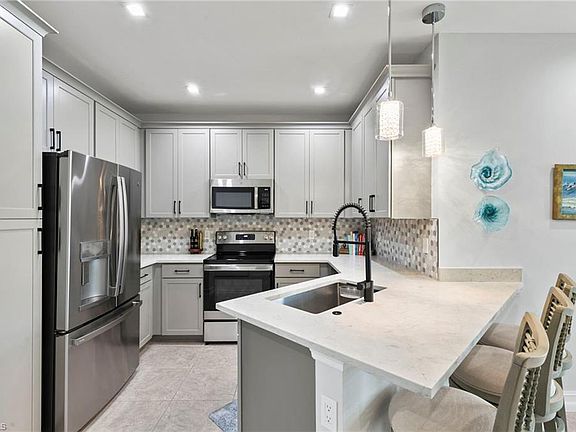 5th image of 7490 Rockefeller DR