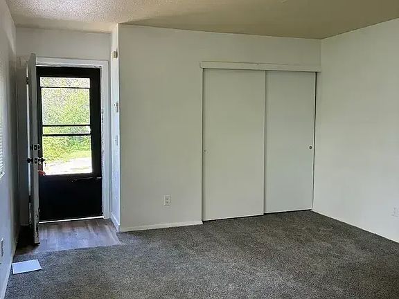 2nd image of 1325 Potomac Dr #B