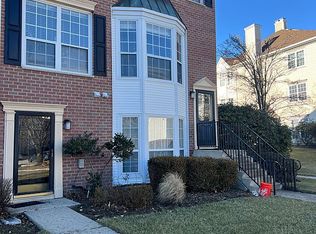 488 Quince Ct, Mahwah, NJ 07430