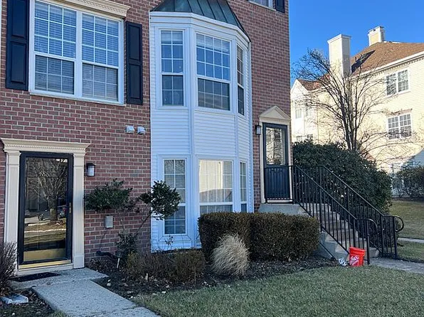 488 Quince Ct, Mahwah, NJ 07430