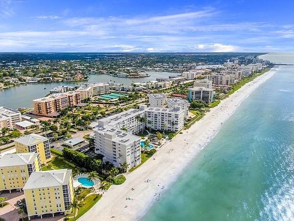 4th image of 3443 Gulf Shore Blvd N APT 513
