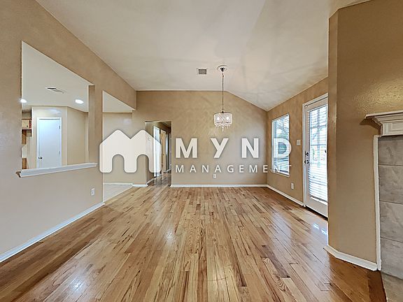 3rd image of 1818 Usher Ct