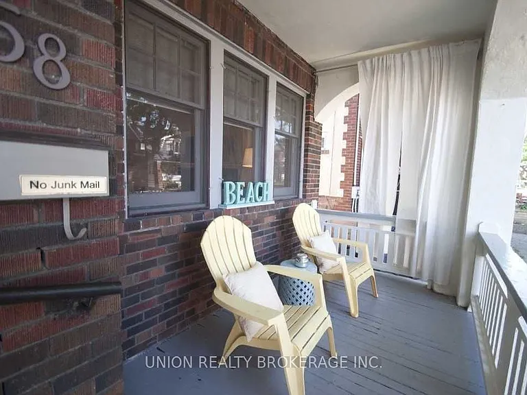 58 Scarboro Beach Blvd #UPPER — Photo 2