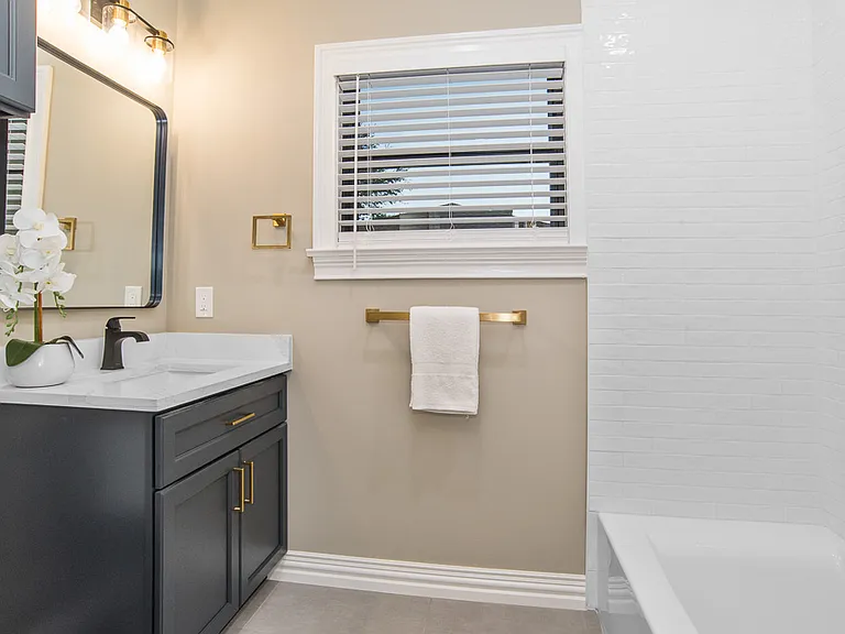 1835 Cedar Crest Blvd — Photo 24