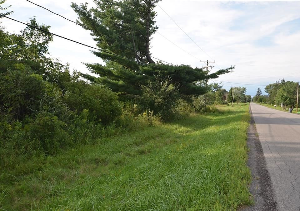 2nd image of 2408 Transit Rd