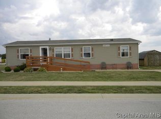 103 Sunwood Rd, Jacksonville, IL 62650