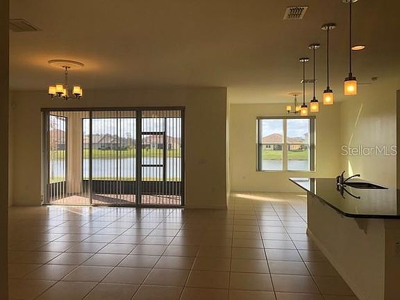 4th image of 3852 Carrick Bend Dr