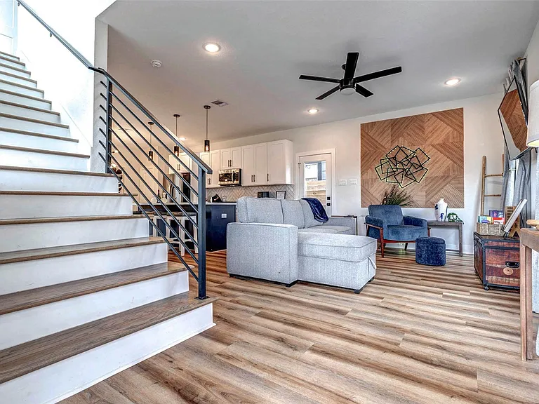 5407 Lee St — Photo 19
