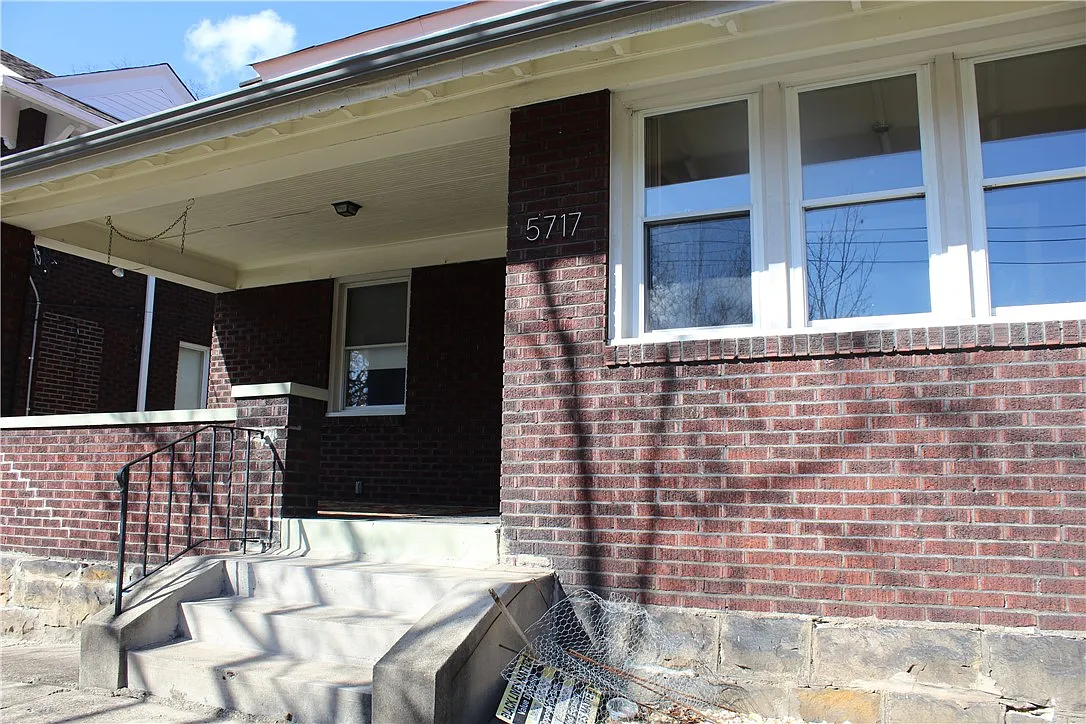 5717 Pocusset St photo 1