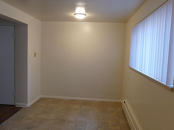 5th image of 1330 N Lafayette St APT 27