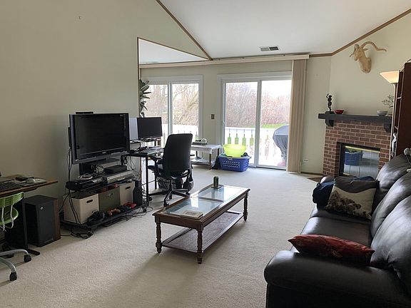 5th image of 297 Ashland Ct #297