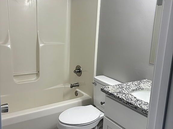 2nd image of 818 Eastchester Pl