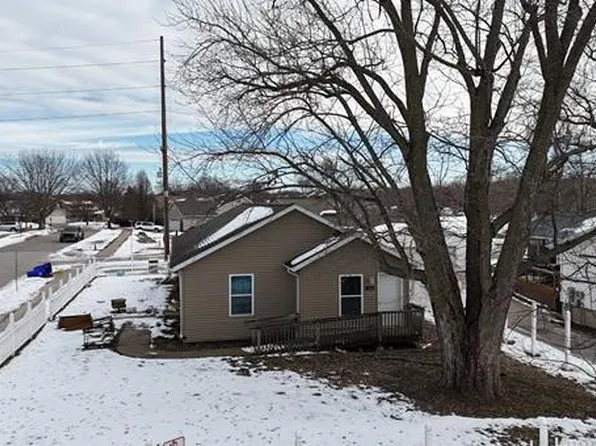 140 Summerhays St, Tiffin, IA 52340