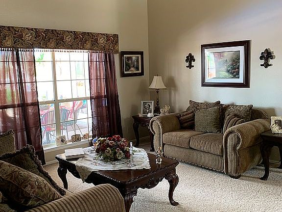 5th image of 2453 Desert Hills Dr