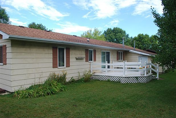 2nd image of 805 Burton Ln