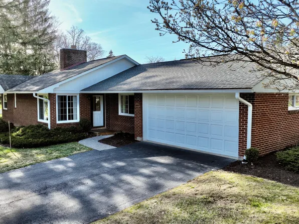 488 Alderson St, Lewisburg, WV 24901