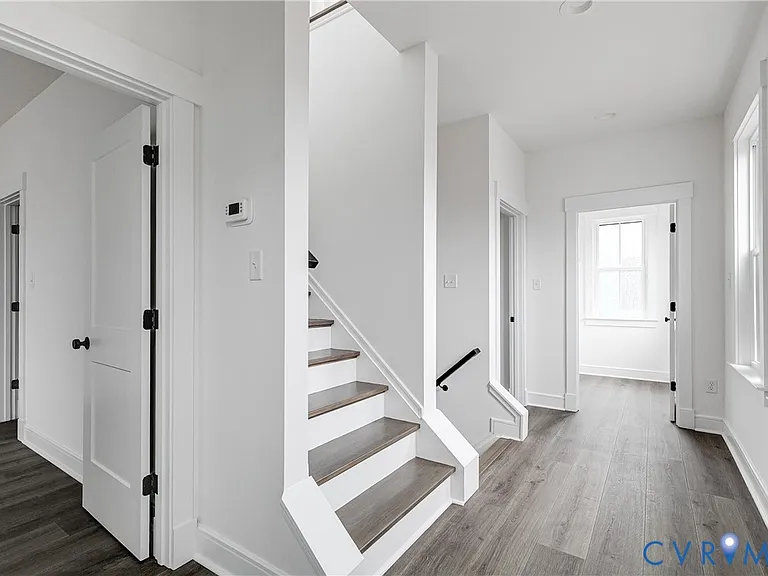 1823 W Cary St #A — Photo 37