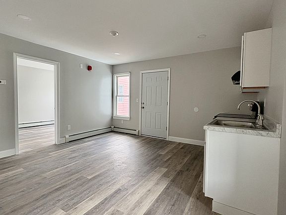 4th image of 48 Knox St APT 3