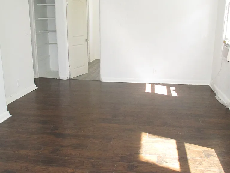 117 S Grandview Ave #9 — Photo 5