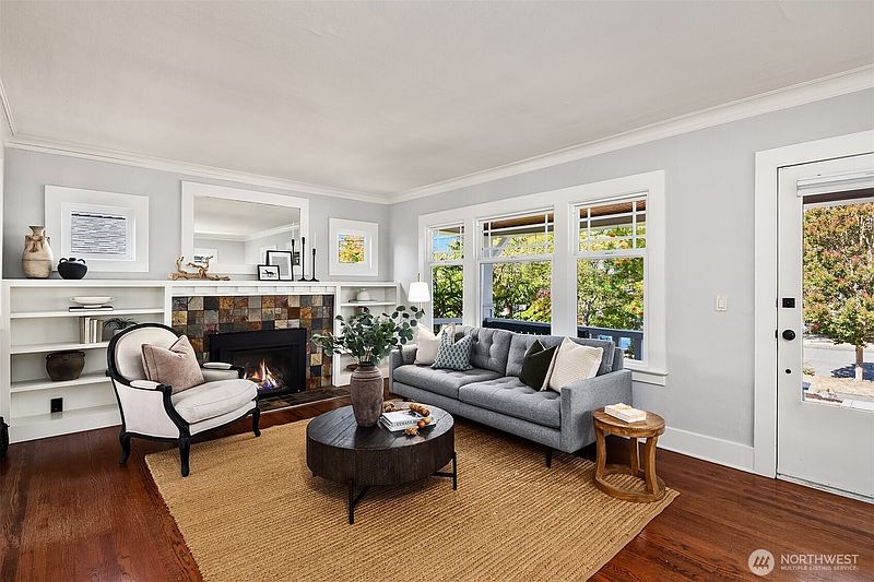 5th image of 135 NE 53rd Street