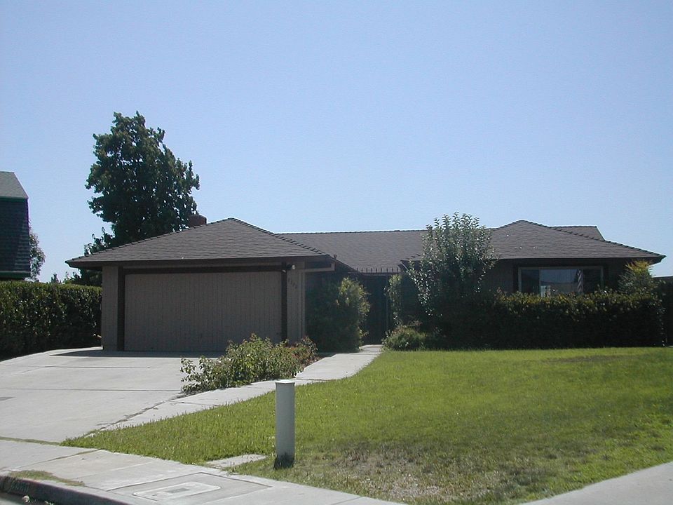 Front of Cul-De-Sac Garden Home