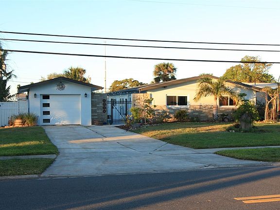 3rd image of 1104 Banana River Dr