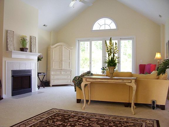 2nd image of 1407 Dills Creek Lane