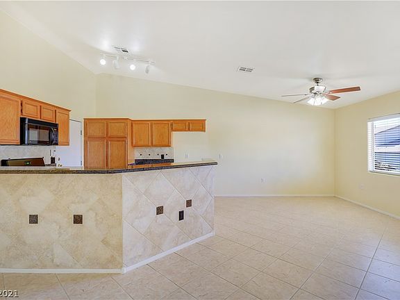 5th image of 2050 Los Feliz St Unit 193