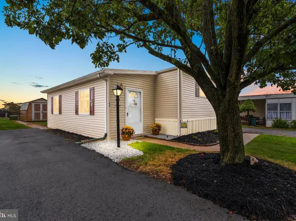 44 Ridgewood Mnr, Manheim, PA 17545