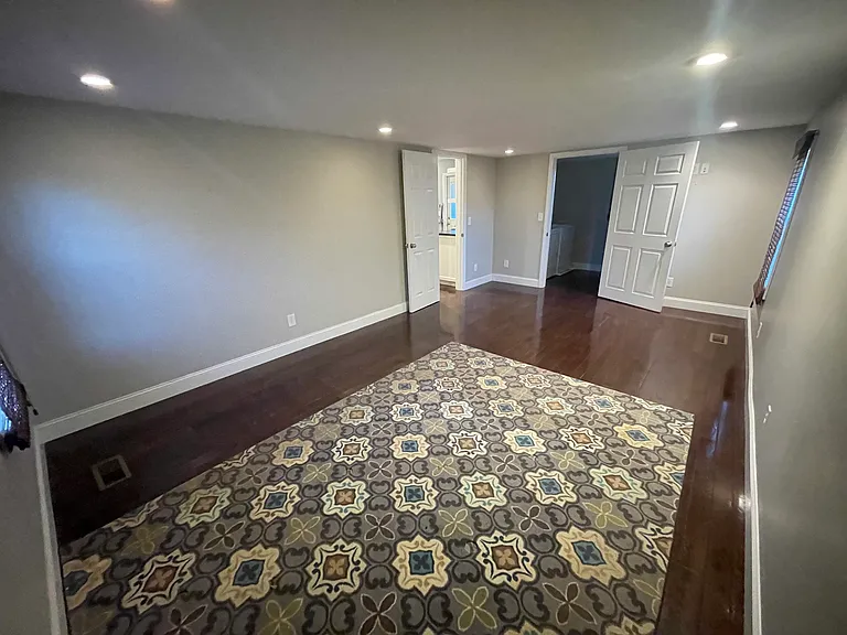133 Brooks Rd — Photo 8
