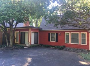 5535 Fairview Rd, Charlotte, NC 28209